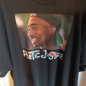 2pac tee size large